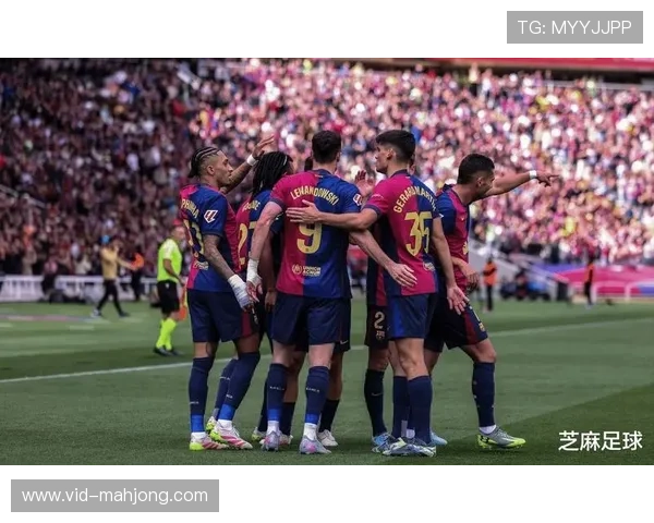 巴萨三叉戟联手发威,费兰-托雷斯、亚马尔与拉菲尼亚配合默契 巴萨三叉戟联手发威,费兰-托雷斯、亚马尔与拉菲尼亚配合默契