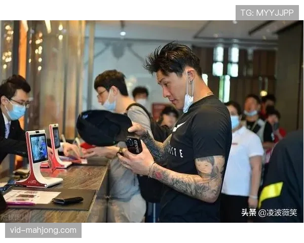 “全民足球节”在苏州举办,前国脚现场指导