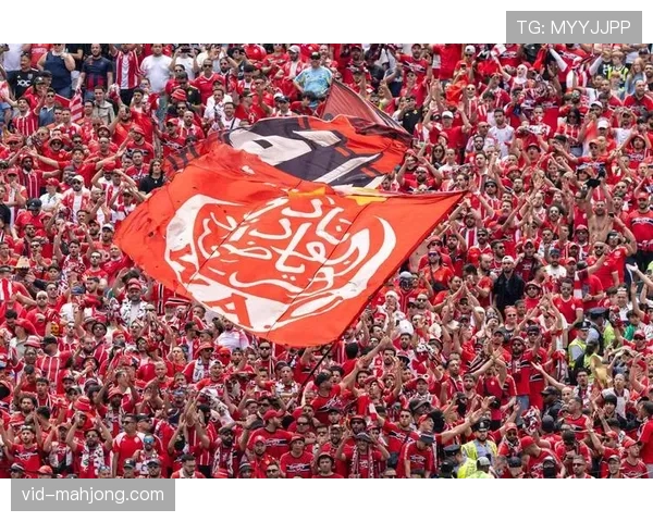 从铁血防守到疯狂进攻：苏亚雷斯带领马竞的战术转型